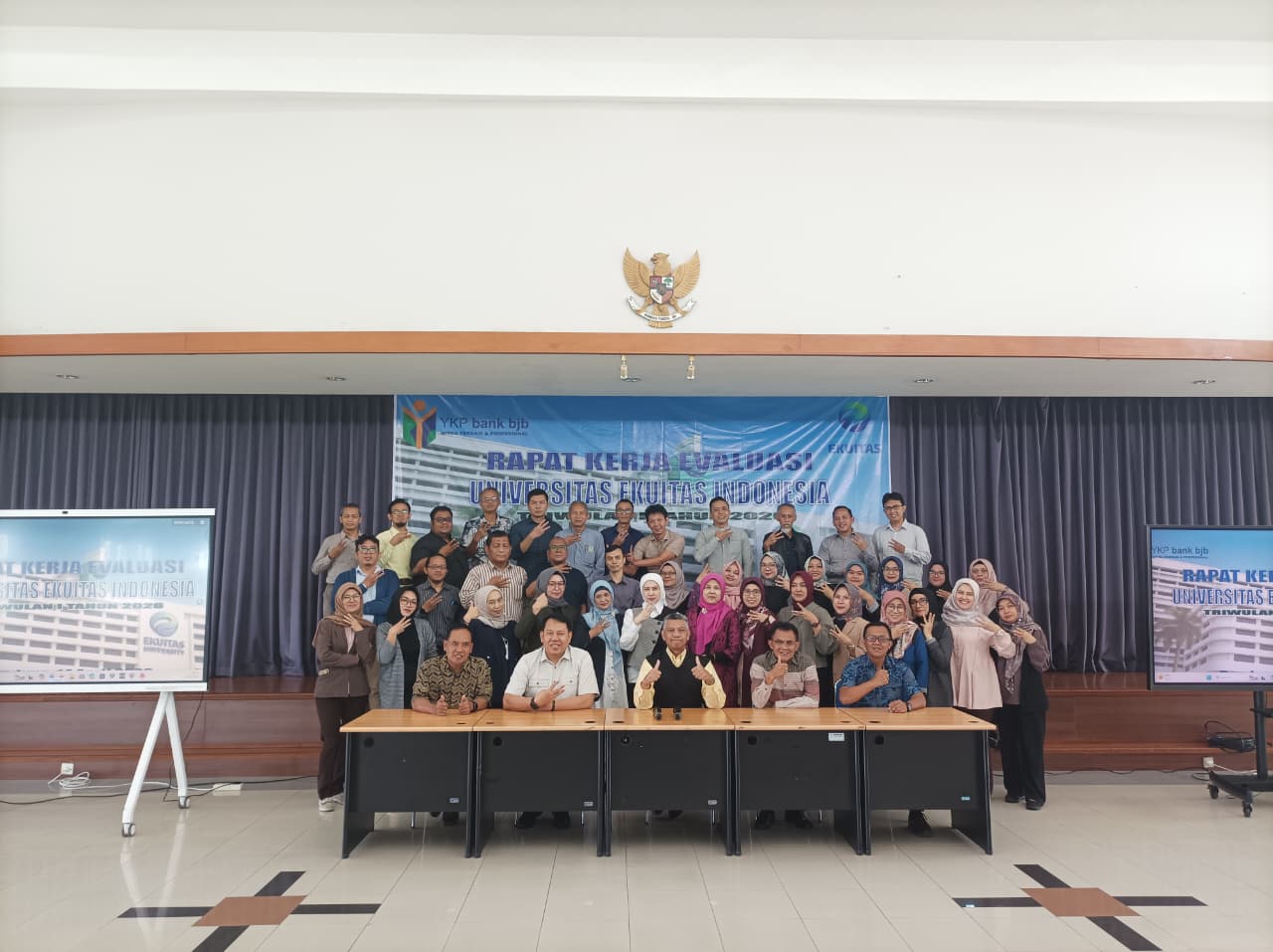 RAPAT KERJA EVALUASI UNIVERSITAS EKUITAS INDONESIA TRIWULAN 1 TAHUN 2026 “Penguatan Branding Universitas Ekuitas Indonesia sebagai kampus Bisnis-Digital melalui Pendekatan Omnichannel Marketing”