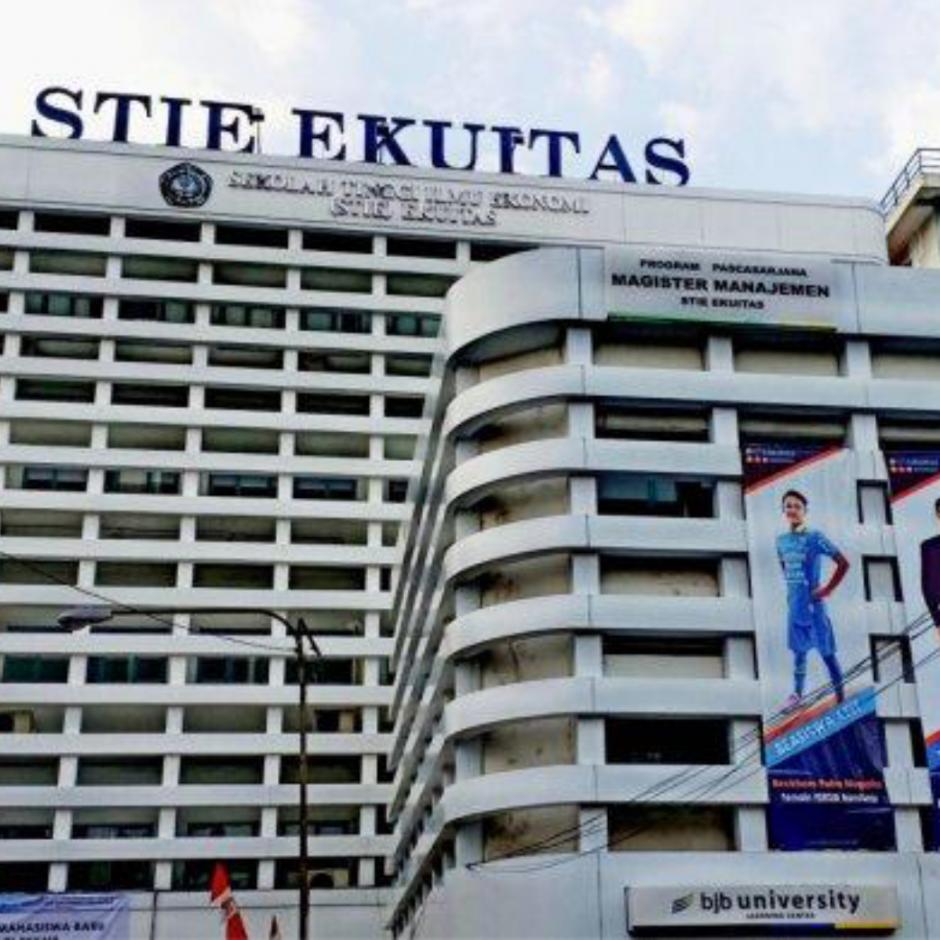 Selama Pandemi Covid -19, STIE Ekuitas Lakukan WFH dan SFH